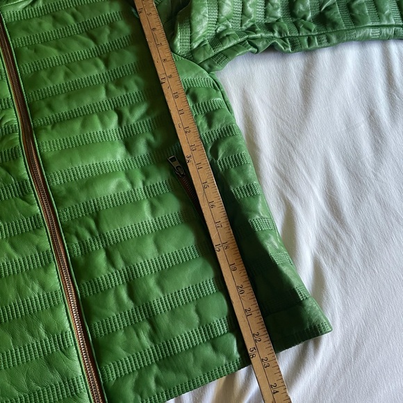 BRAND NEW with TAGS Green Leather Jacket - Picture 3 of 7